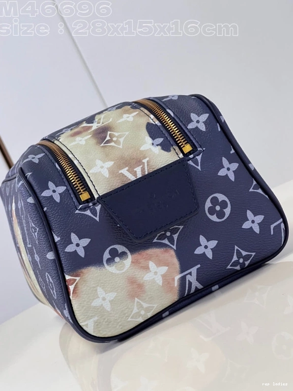 Cheap POUCH TOILET KIT DOPP LOUIS VUITTON 0709